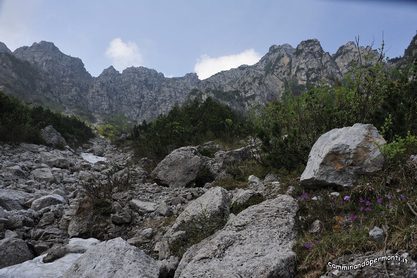 041 Sentiero dell Amicizia Monte Alben La Croce.JPG